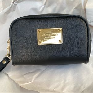 Michael Kors Black Wristlet Case Makeup Bag Purse Travel Pouch NWOT